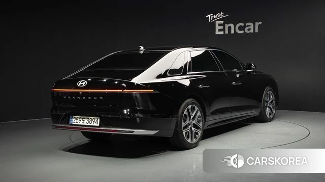 Hyundai Grandeur (GN7) 2024 Черный из Кореи