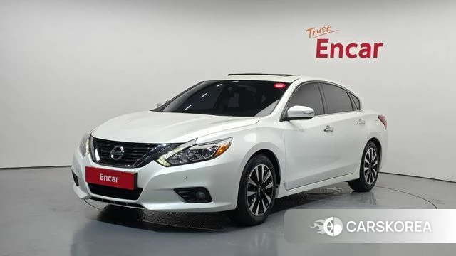 Nissan Altima 2018 Белый из Кореи
