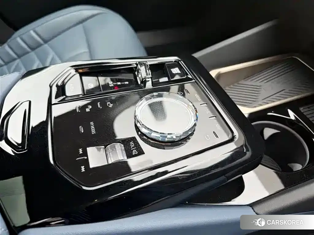 BMW 5 series 2025 Черный из Китая