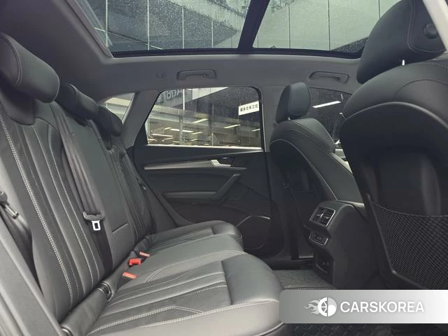 Audi Q5L 2022 Черный из Китая