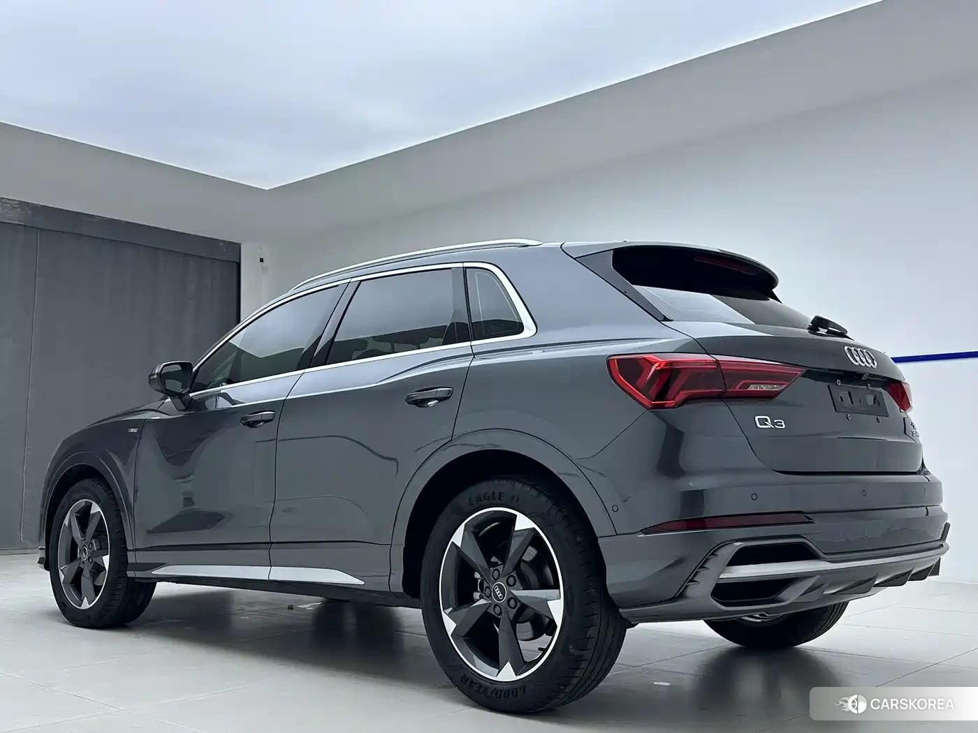 Audi Q3 2022 Silver/gray из Китая