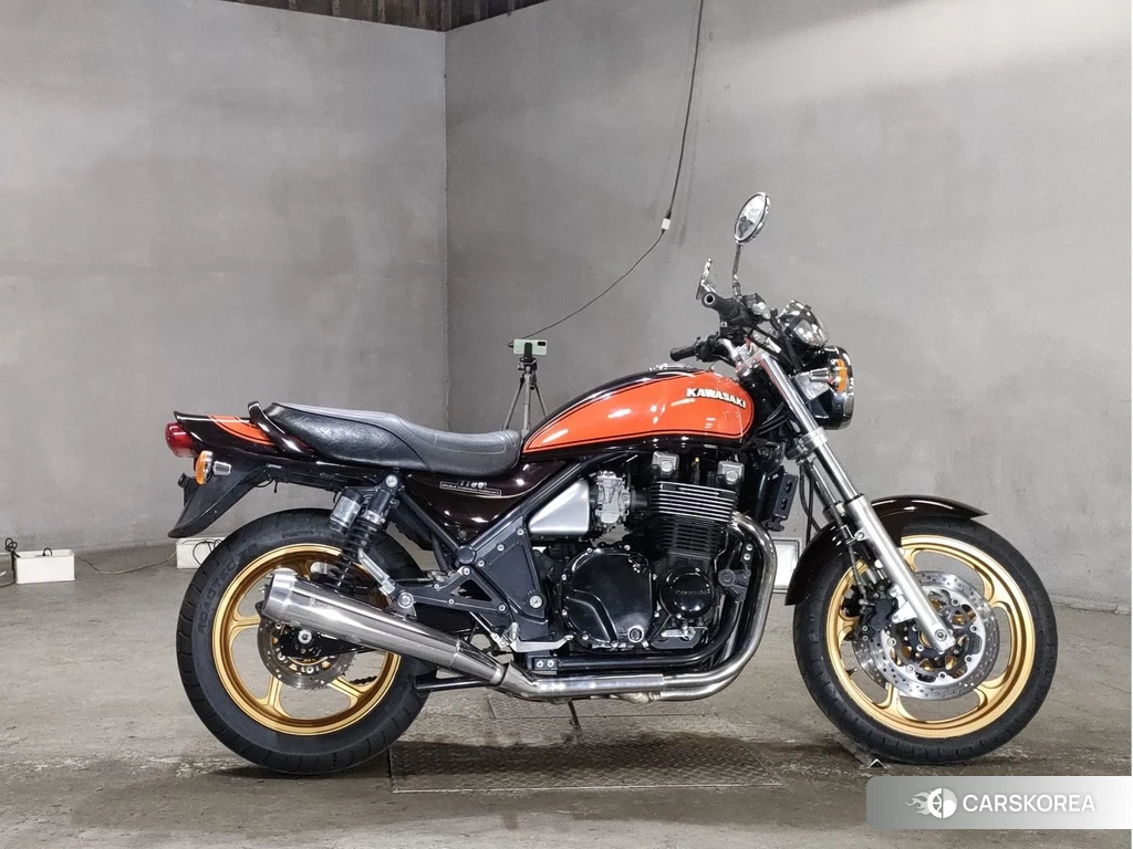 Проданный Kawasaki ZEPHYR 1100 2023 из Японии