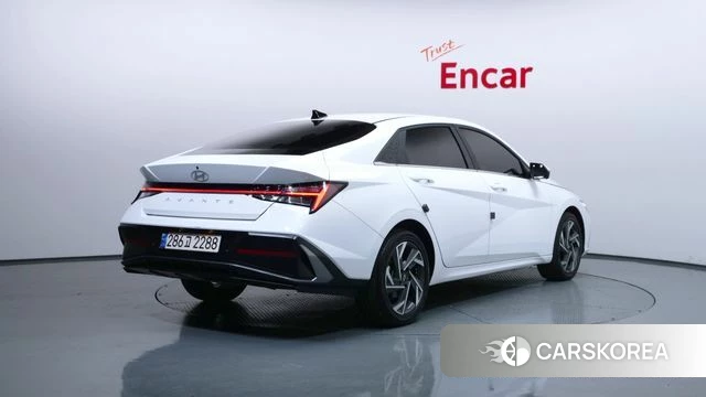 Hyundai The New Avante (CN7) 2024 Белый из Кореи