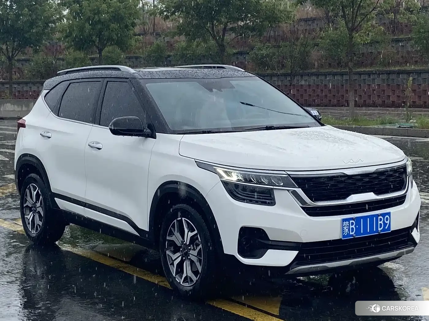 Kia KX3 proud run 2022 Белый из Китая