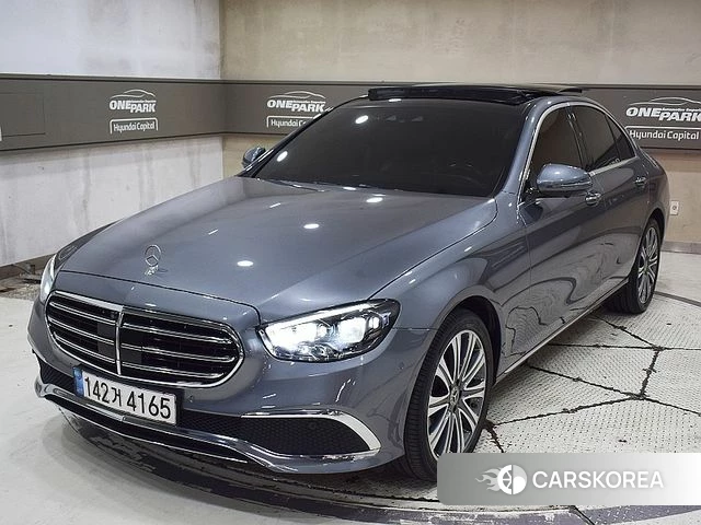 Mercedes-Benz E-Class W213 2021 Серый из Кореи