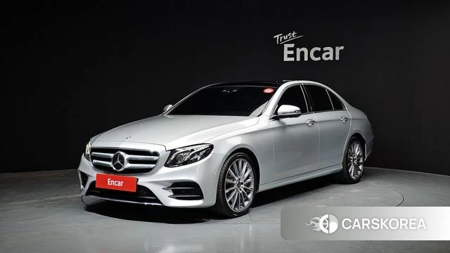 Mercedes-Benz E-Class W213 2020 Серебристо-серый из Кореи
