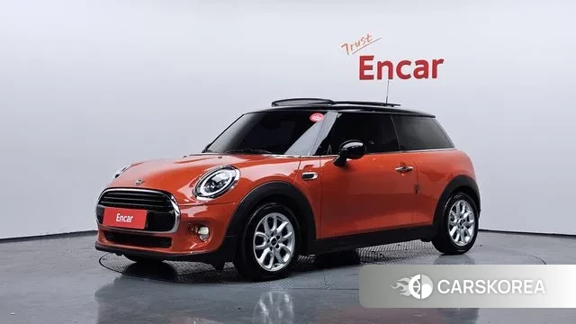 Mini Cooper 2019 Красный из Кореи