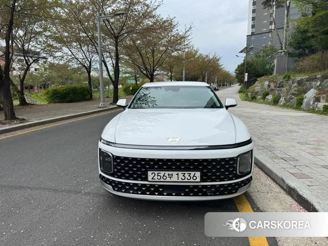 Hyundai Grandeur (GN7) 2023 Белый из Кореи