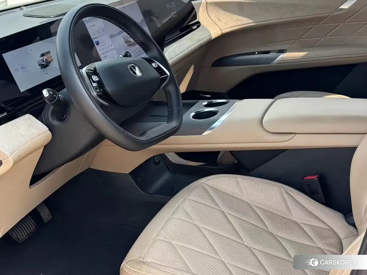 Chang'an Changan CS75PLUS 2024 Silver/gray из Китая