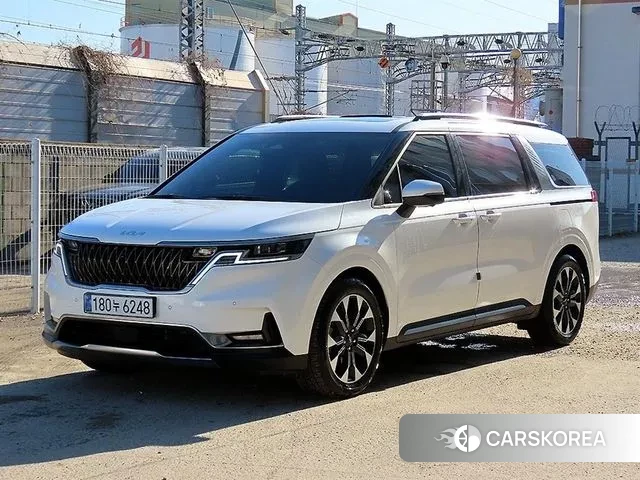 Kia Carnival 4th generation 2023 Белый из Кореи