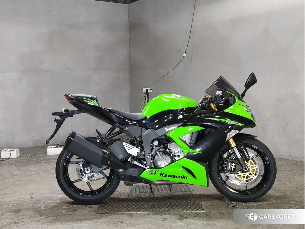 Проданный Kawasaki ZX-6R NINJA 2013 из Японии