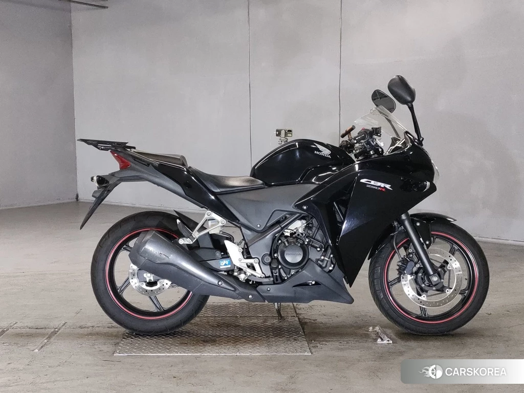 Проданный Honda CBR250R 2013 из Японии, фото 2