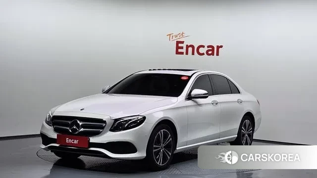 Mercedes-Benz E-Class W213 2020 Белый из Кореи