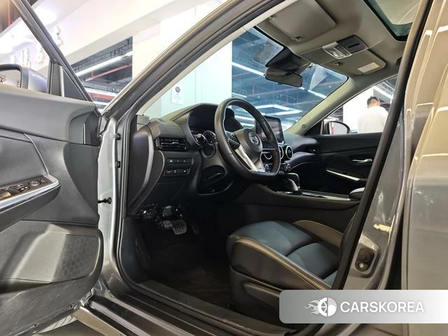 Nissan Xuan Yi 2021 Темно-серый из Китая