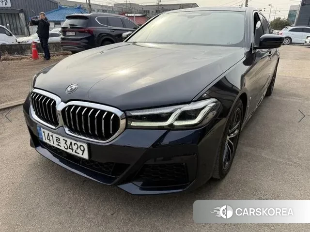 BMW 5 Series (G30) 2021 Черный из Кореи