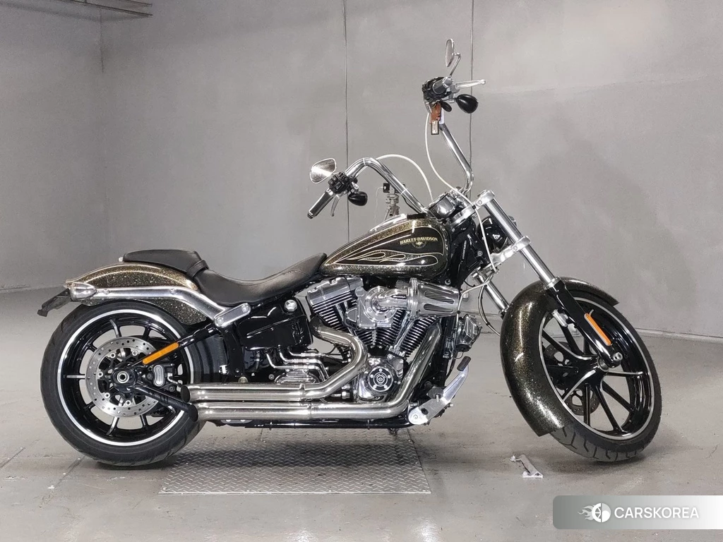 Проданный Harley-Davidson Softail Breakout FXSB1690 2016 из Японии