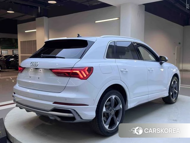 Audi Q3 2022 Белый из Китая
