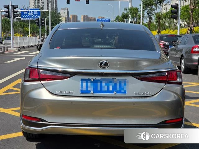 Lexus ES 2021 Шампань из Китая
