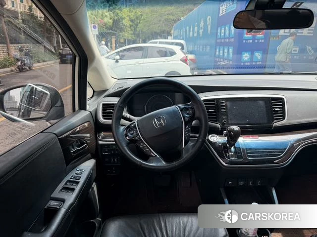 Honda Odyssey 2021 Белый из Китая