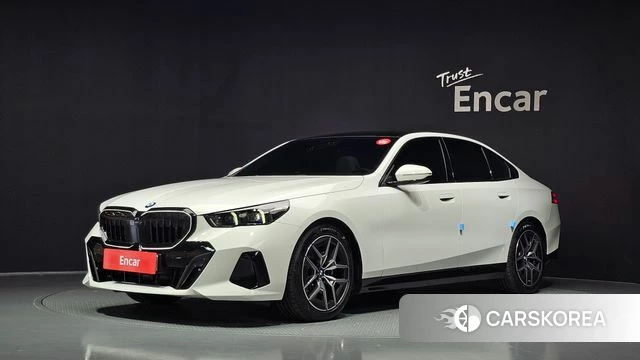 BMW 5 Series (G60) 2026 Белый из Кореи