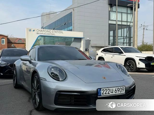 Porsche 911 2024 Серебристо-серый из Кореи