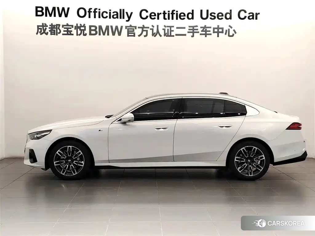 BMW 5 series 2026 Белый из Китая