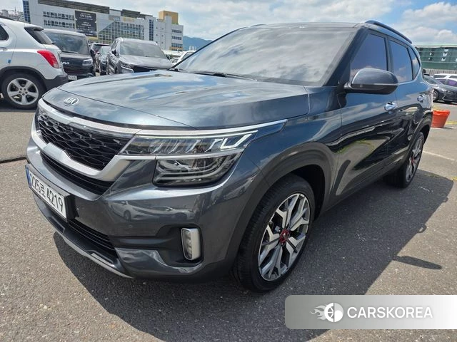 Kia Seltos 2020 Серый из Кореи