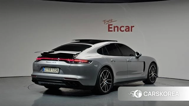 Porsche Panamera (971) 2021 Серебристо-серый из Кореи