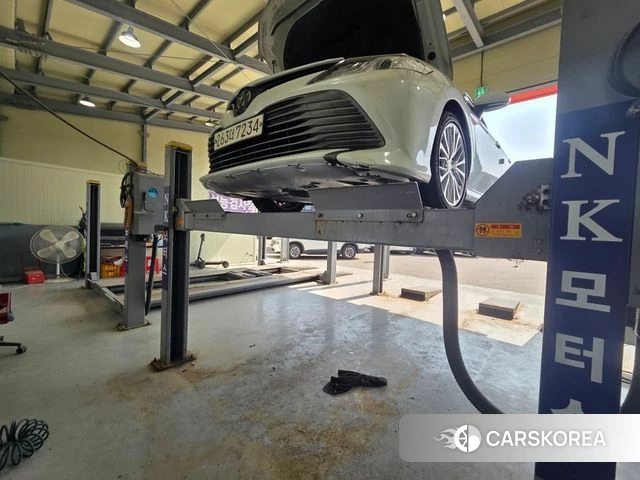 Toyota Camry (XV70) 2020 Белый из Кореи