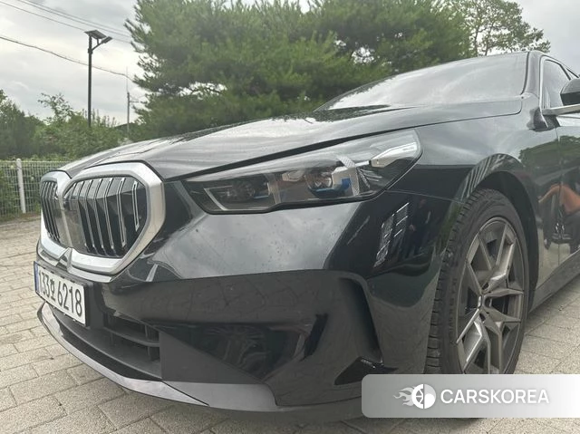 BMW 5 Series (G60) 2025 Черный из Кореи