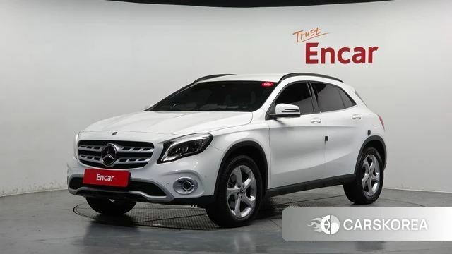 Mercedes-Benz GLA-Class X156 2019 Белый из Кореи