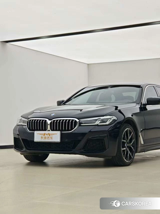 BMW 5 series 2022 Черный из Китая