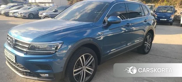 Volkswagen Tiguan Allspace 2020 Небесно-голубой из Кореи