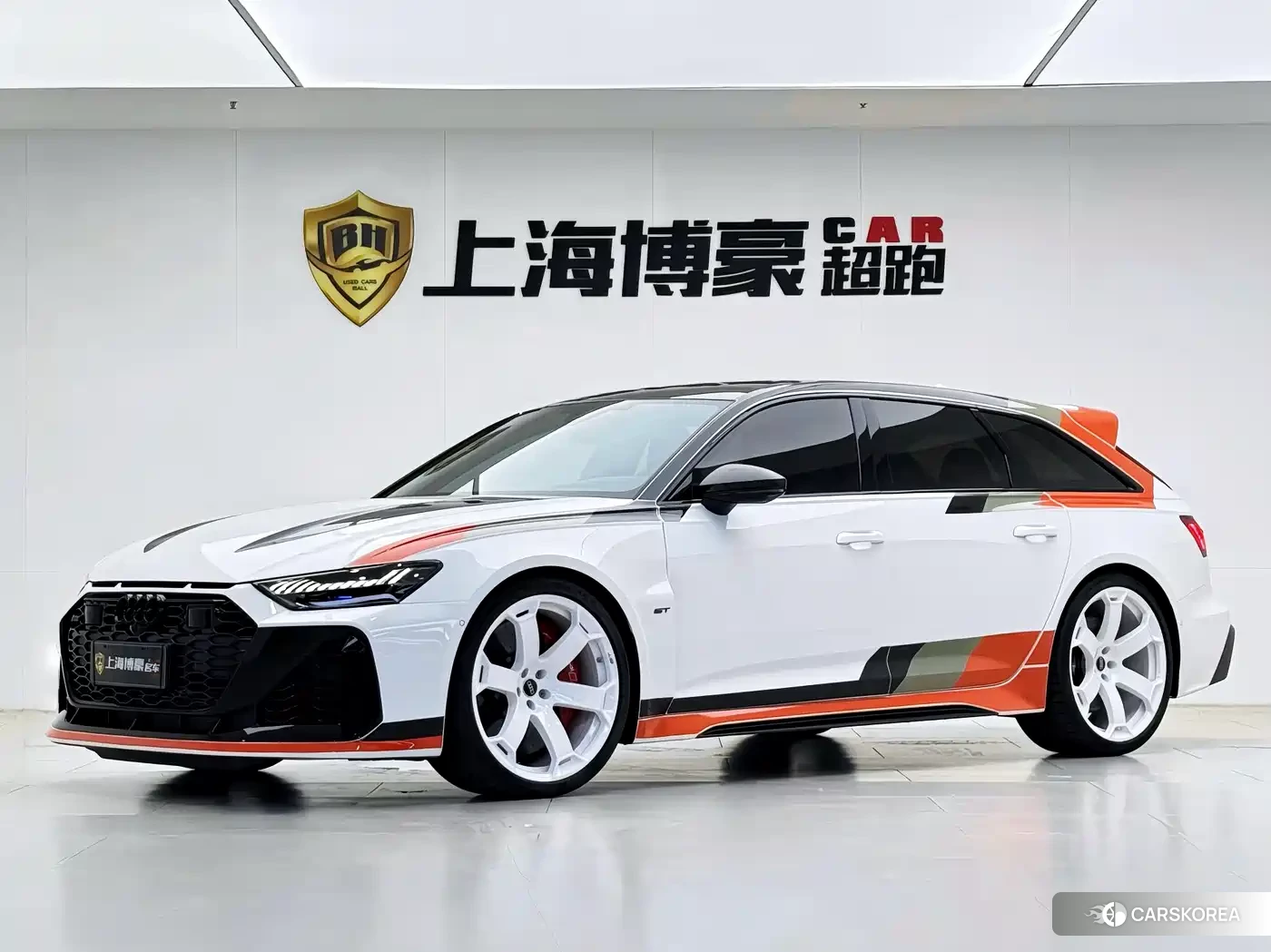 Audi RS 6 2025 Белый из Китая