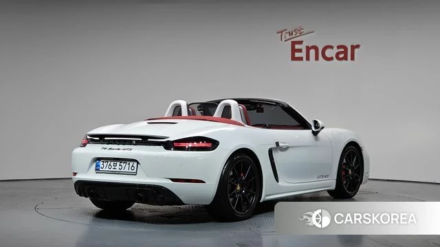 Porsche 718 Boxster 2023 Белый из Кореи