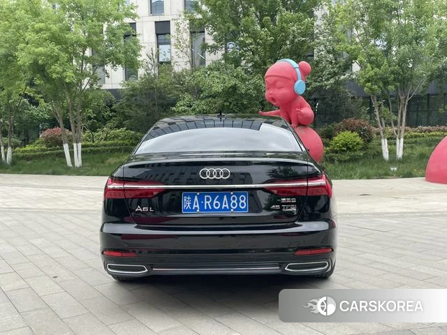 Audi A6L 2021 Черный из Китая