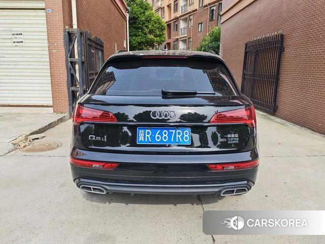 Audi Q5L 2024 Черный из Китая