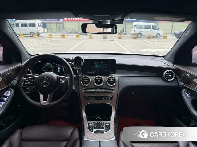 Mercedes-Benz GLC 2023 Белый из Китая
