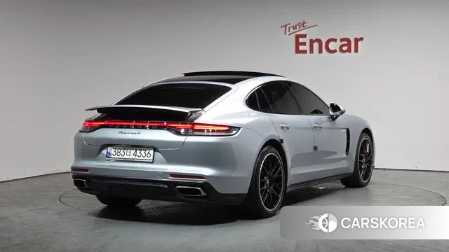Porsche Panamera (971) 2021 Серебряный из Кореи