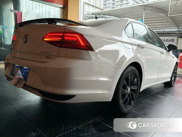 Volkswagen Lingdu 2021 Белый из Китая