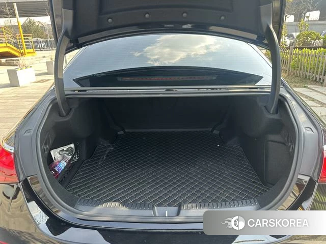 Mercedes-Benz E-class id 3913664 из Китая