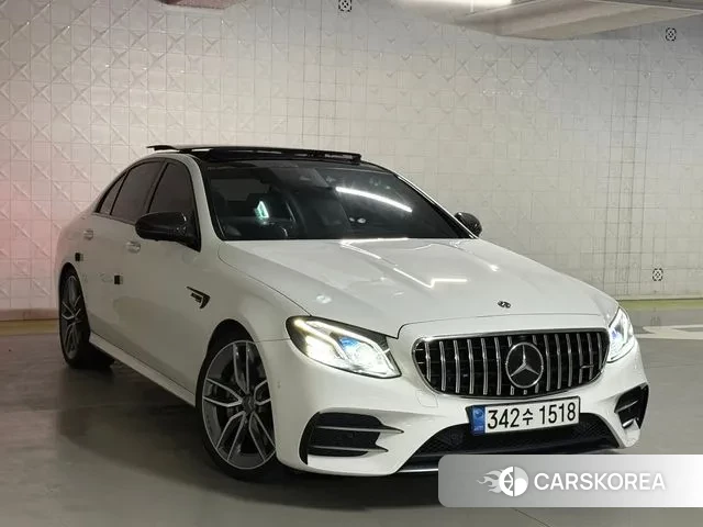 Mercedes-Benz E-Class W213 2019 Белый из Кореи