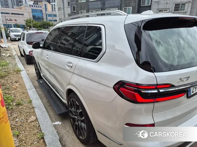 BMW X7 (G07) 2023 Белый из Кореи