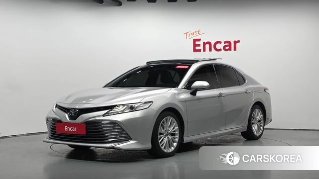 Toyota Camry (XV70) 2019 Серебряный из Кореи