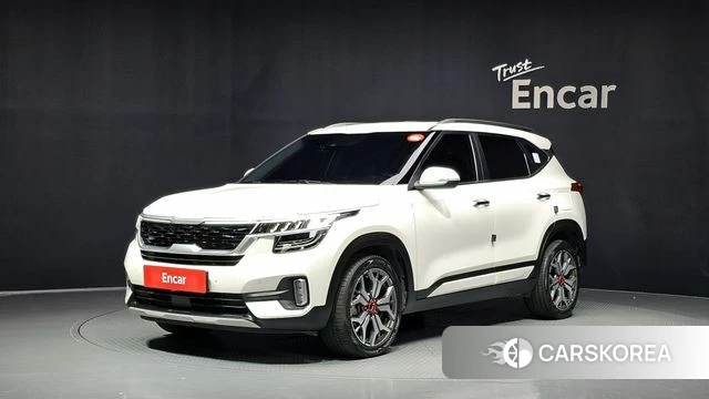 Kia Seltos 2022 Белый из Кореи