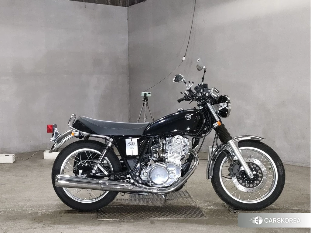 Проданный Yamaha SR 400 2020 из Японии
