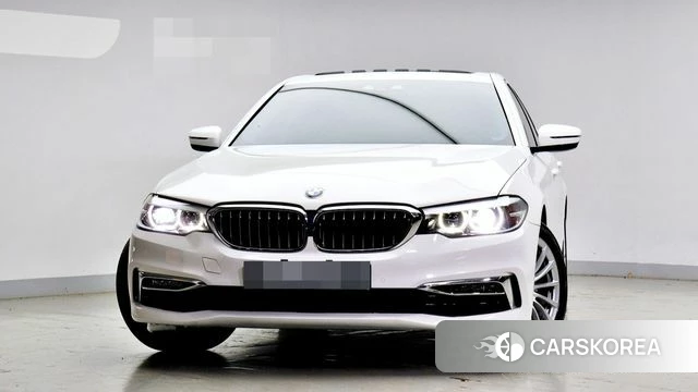 BMW 5 Series (G30) 2019 Белый из Кореи