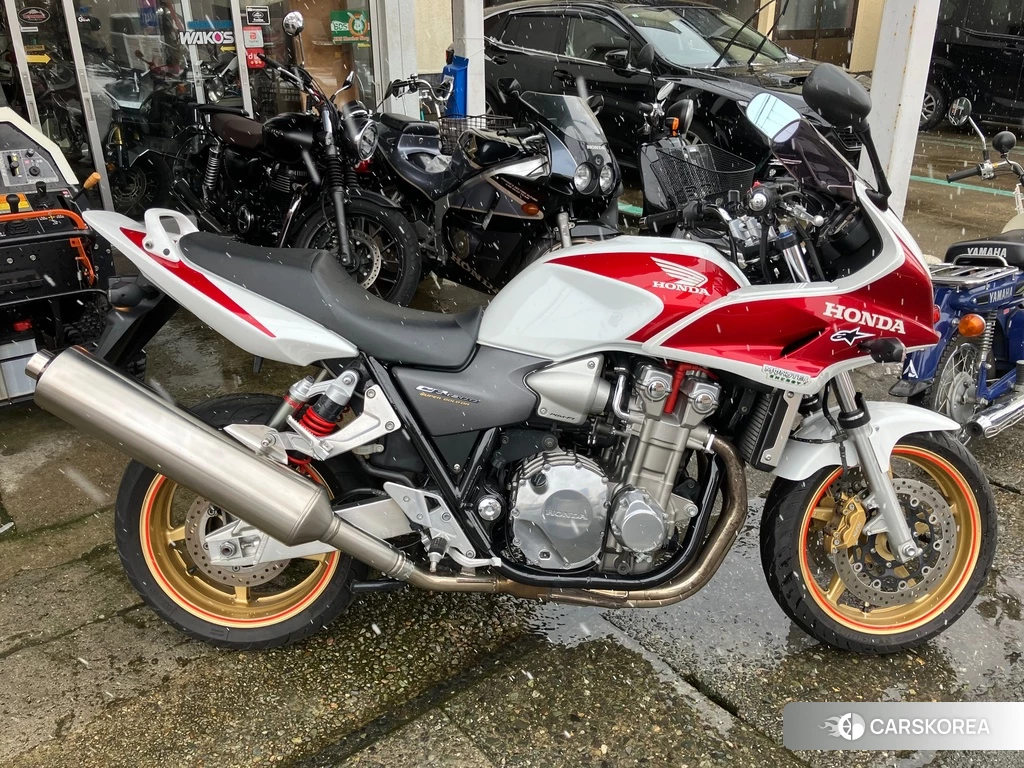 Проданный Honda CB1300SF BOLDOR 2011 из Японии