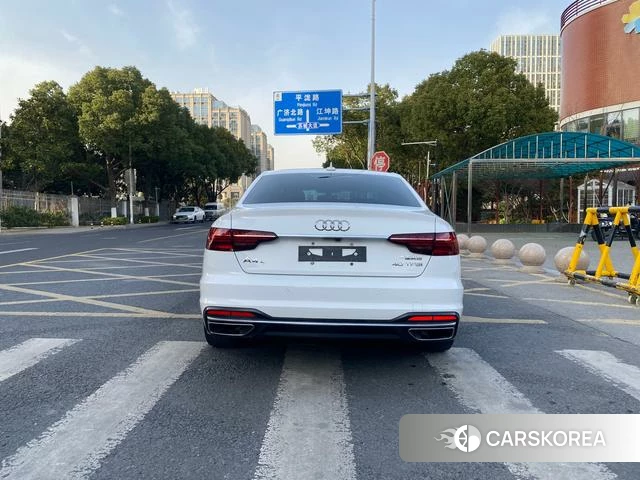 Audi A4L 2020 Белый из Китая