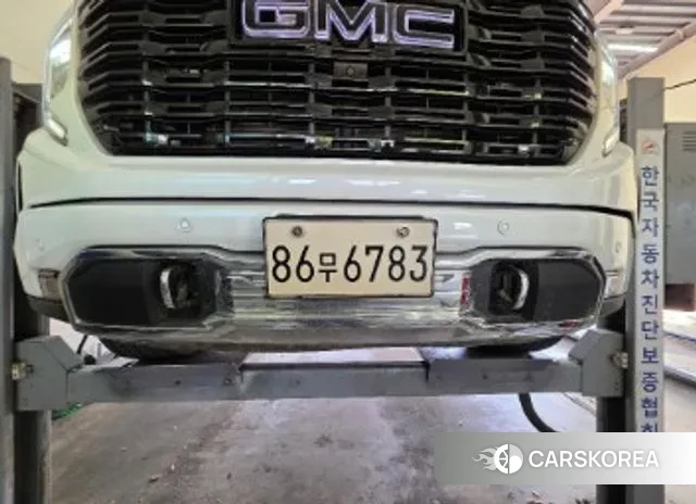 GMC Sierra 2023 Белый из Кореи